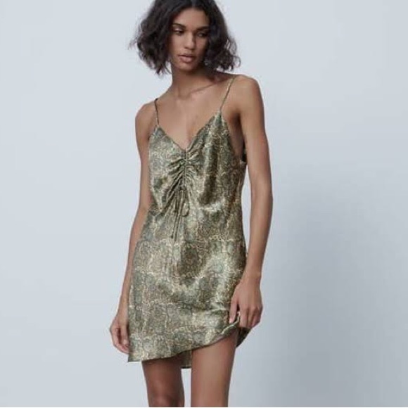 Viral Zara Green Printed Dress - Picture 6 of 6